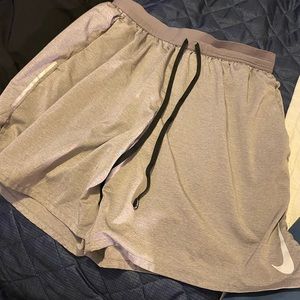Nike Flex Stride Shorts sz L